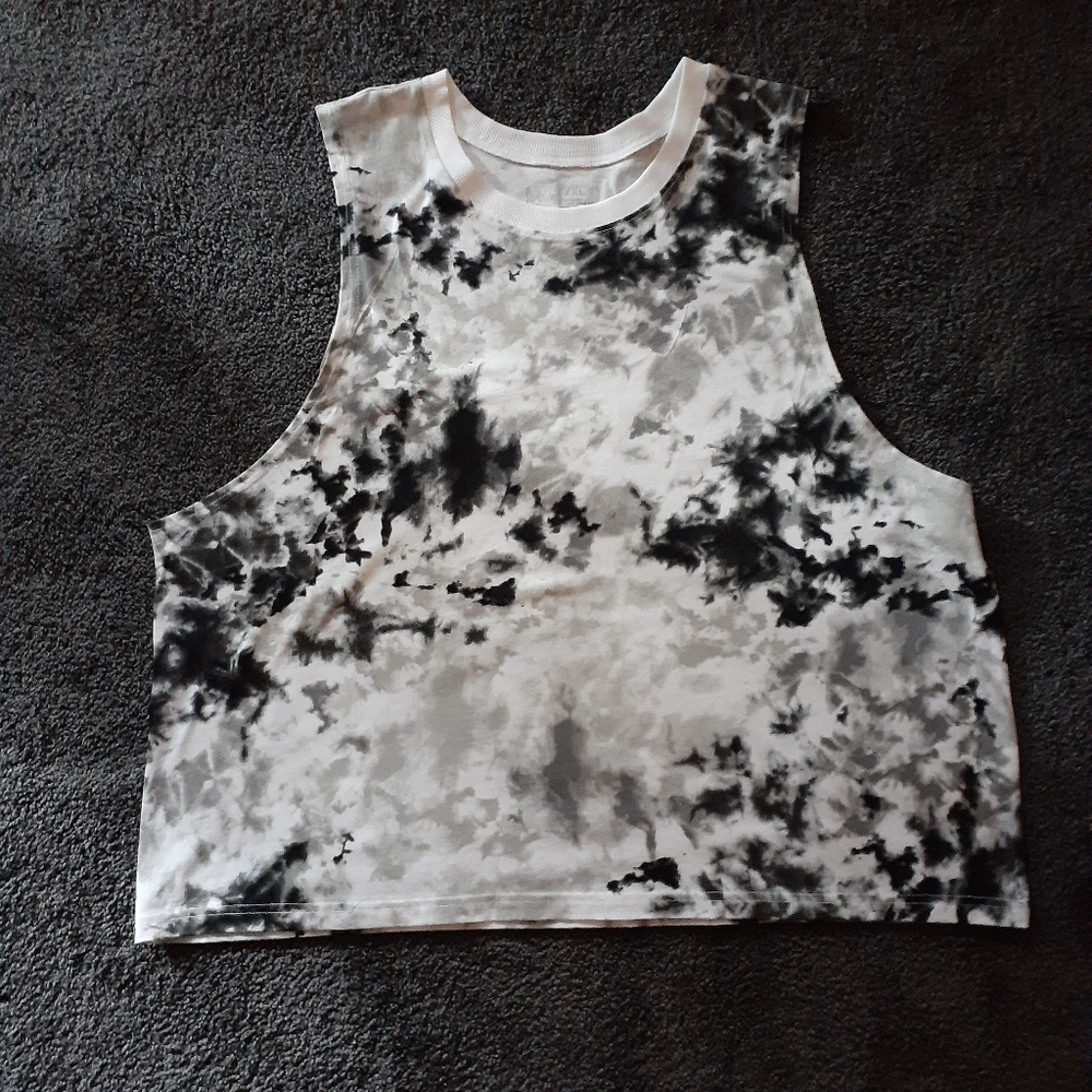 XXL Black & White top